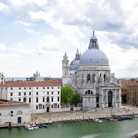 G4 Steps From St Mark's Authentic Venetian *