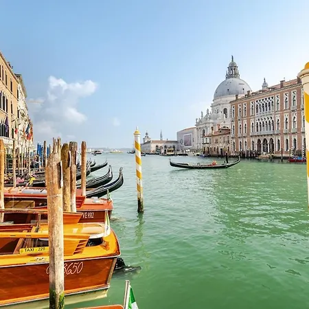 G4 Steps From St Mark's Authentic Venetian Velence